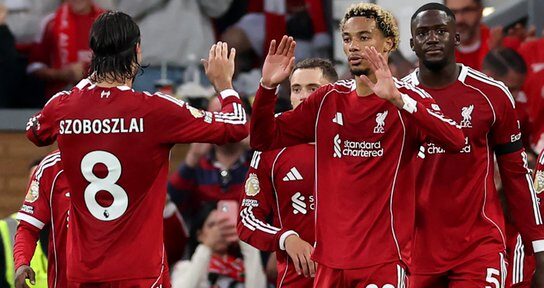 ليفربول يغير استراتيجيته بعد تألق نجوموها ويستبعد صفقات الدوري الفرنسي